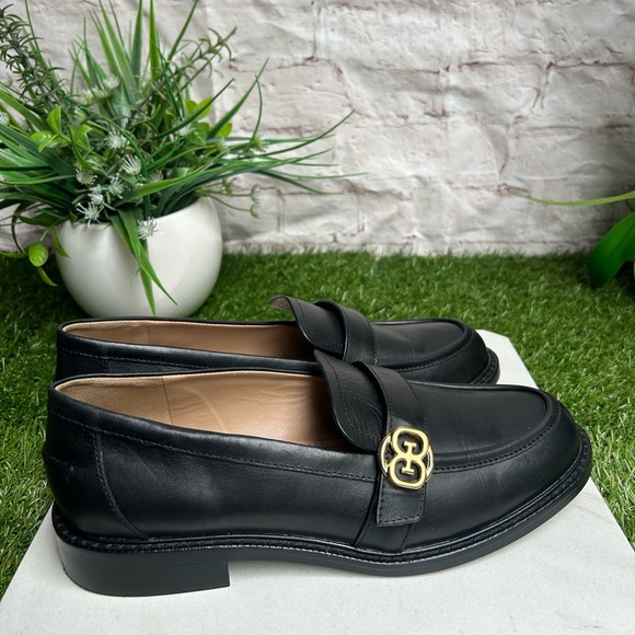 Sam Edelman Charlie Colorblock Kiltie Loafer
Black 
Size 8.5 gently used - Picture 12 of 16